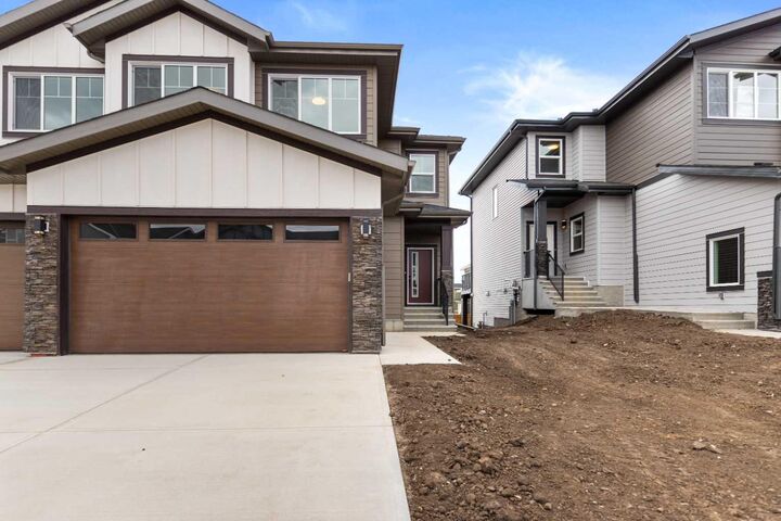 Property Photo:  38 Waterford Mews  AB T1X 3B6 