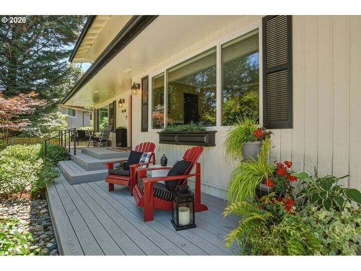 Property Photo:  10906 NE 8th Ave  WA 98685 