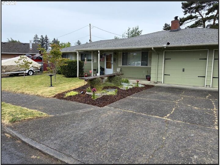 Property Photo:  1137 SE 224th Ave  OR 97030 