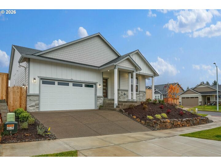 Property Photo: 755 Emily Grace Ct SE OR 97306