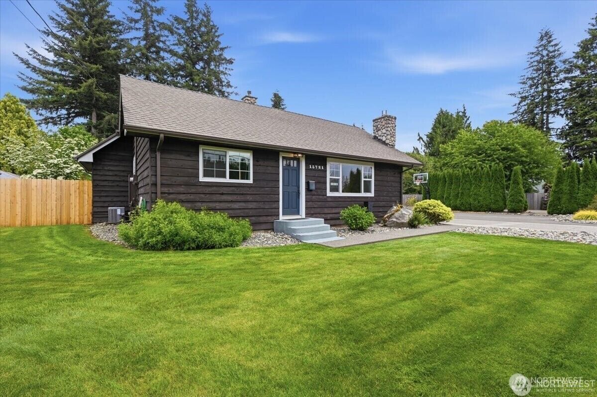 Property Photo:  15721  179th Avenue SE  WA 98272 