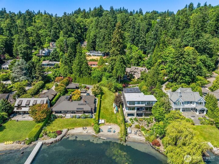 Property Photo:  4336 E Mercer Way  WA 98040 