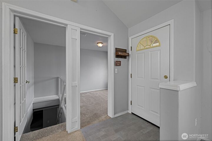 Property Photo:  8  Lakewood Oaks Drive SW  WA 98499 