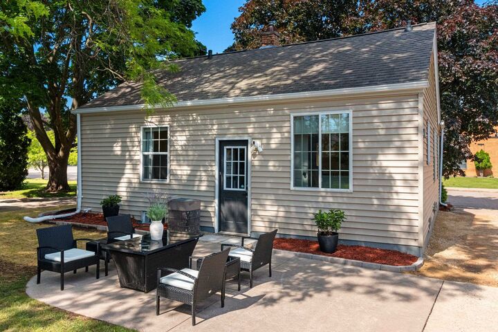 Property Photo:  1550 Delaware Street  WI 54902 