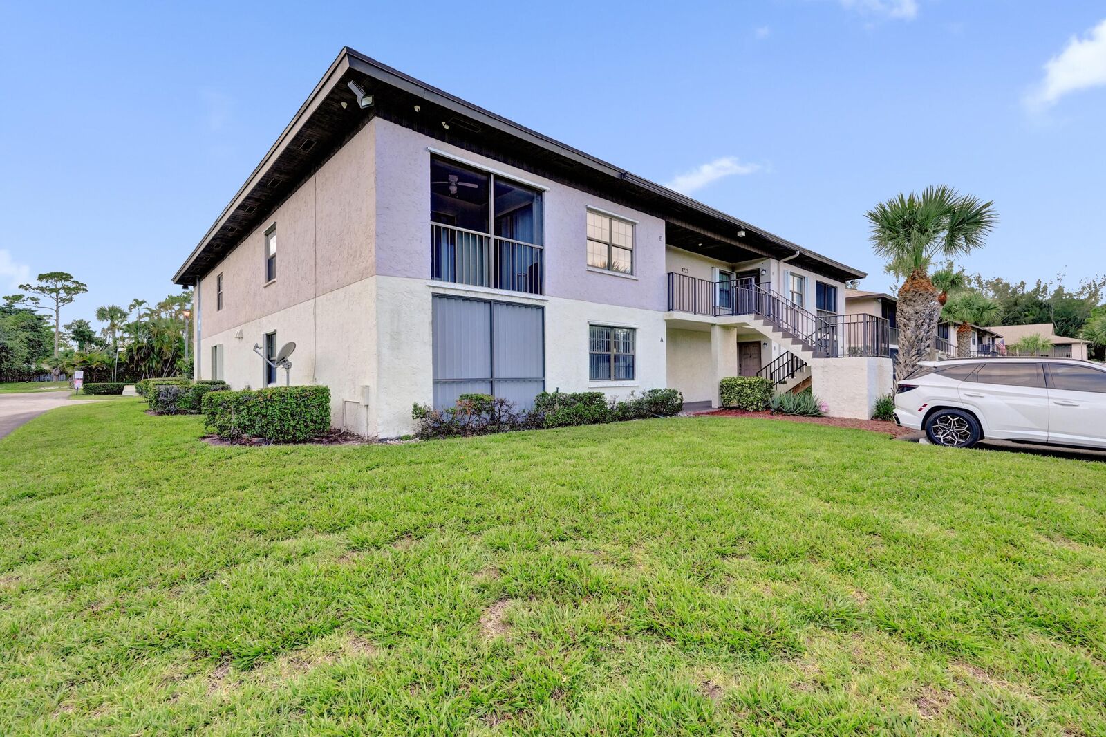 Property Photo:  4225 S 57th Avenue  FL 33463 