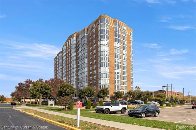 Property Photo:  250 E Harbortown Drive 708  MI 48207 