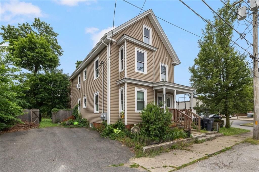 Property Photo:  268 Washington Street  RI 02888 