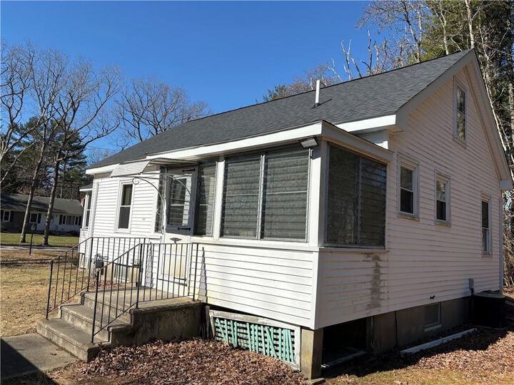 Property Photo:  52 Carpenter Street  MA 02771 