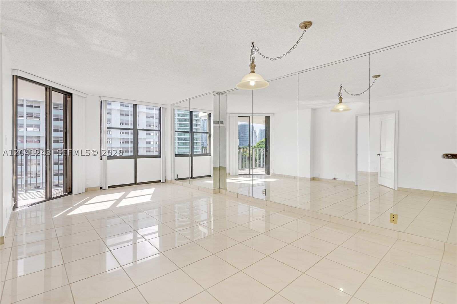 Property Photo:  1865 Brickell Ave A805  FL 33129 