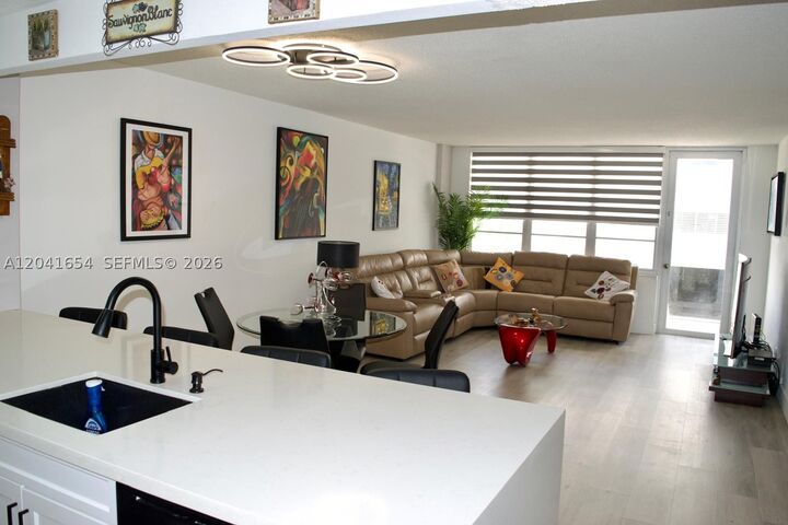 Property Photo:  3725 S Ocean Dr 423  FL 33019 