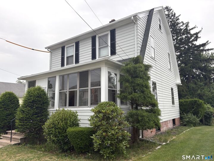 Property Photo:  84 Park Avenue  CT 06517 