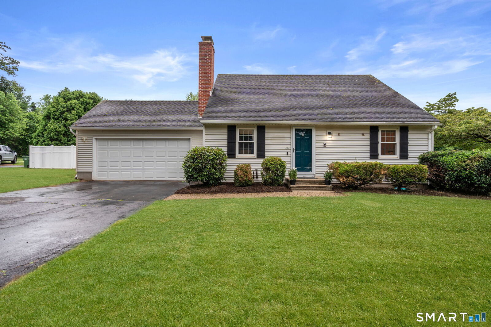 Property Photo:  5 Bell Court  CT 06480 