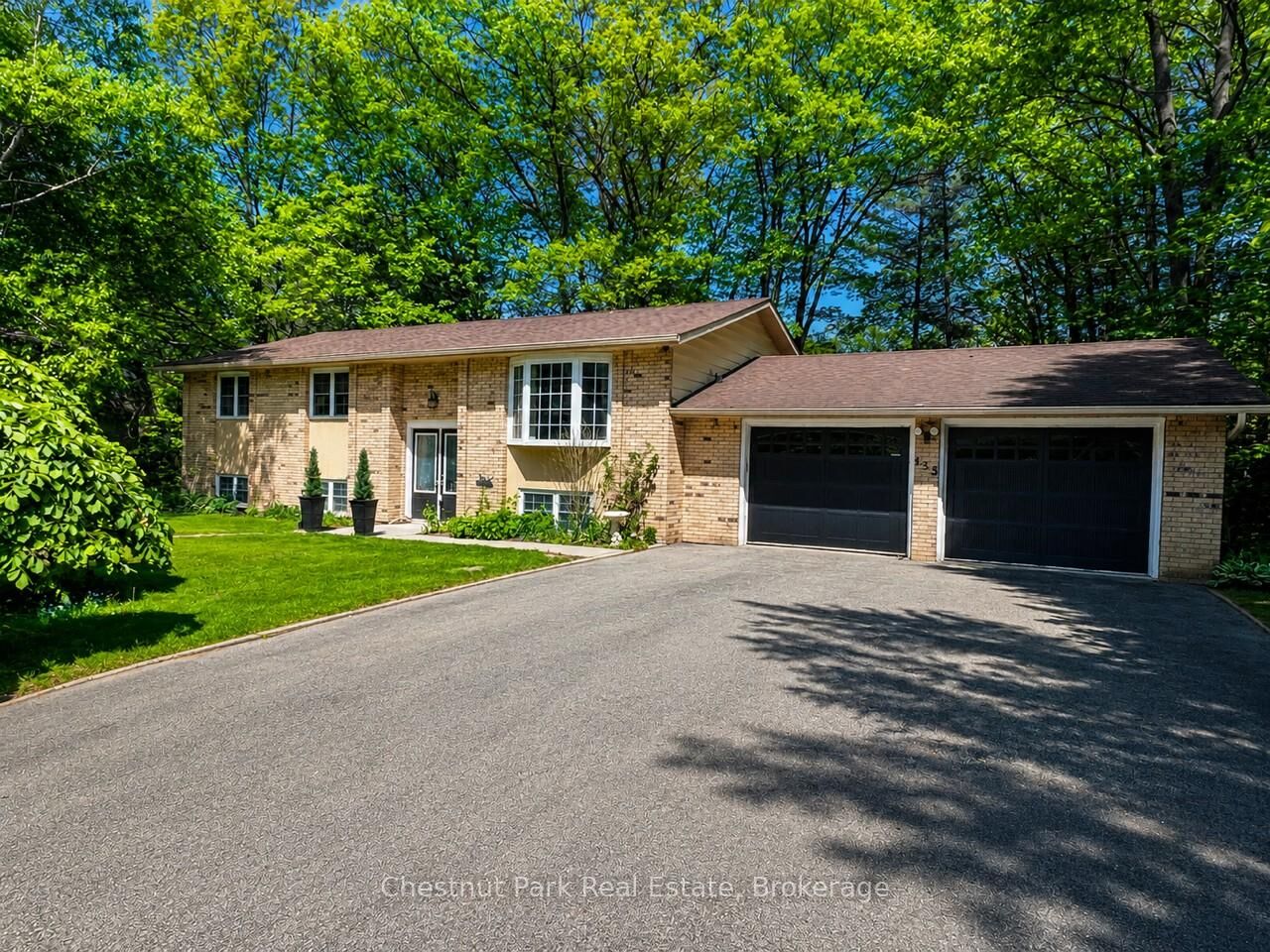 Property Photo:  135 Christopher Avenue  ON L9Z 1S4 