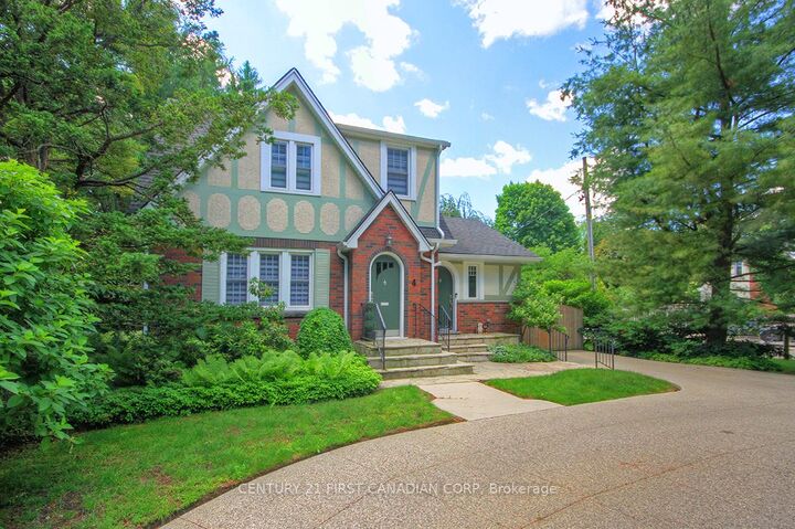 4 Jerseyville Road E — photo 1