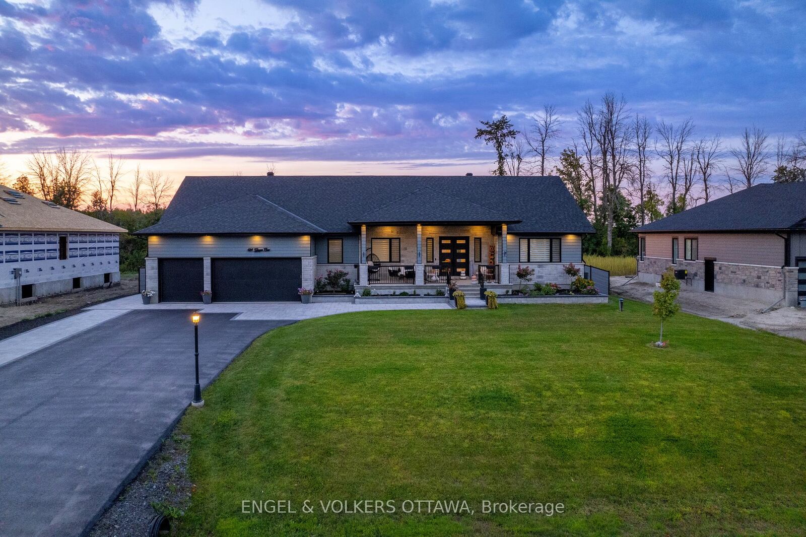 Property Photo: 424 Ginger Crescent ON K0A 2P0