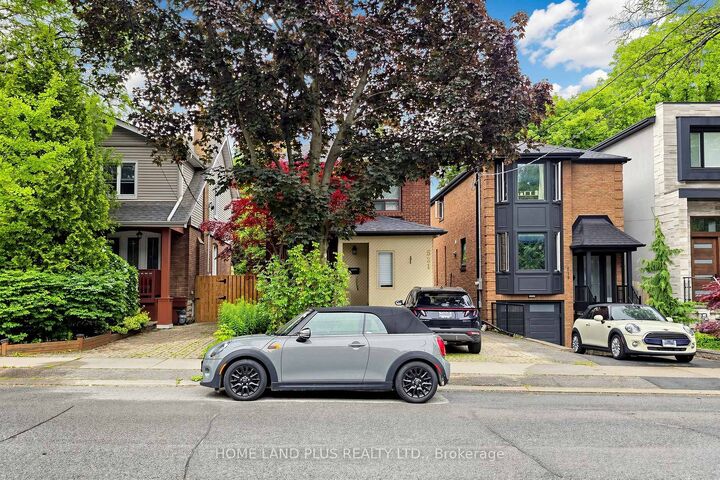 521 Hillsdale Avenue E — photo 1