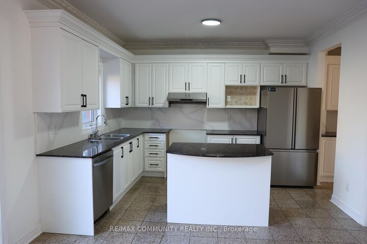 Property Photo: 29 River Forest Street W ON L3S 4H4