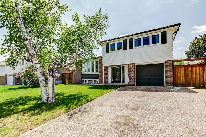 Property Photo: 200 Delrex Boulevard ON L7G 4E7