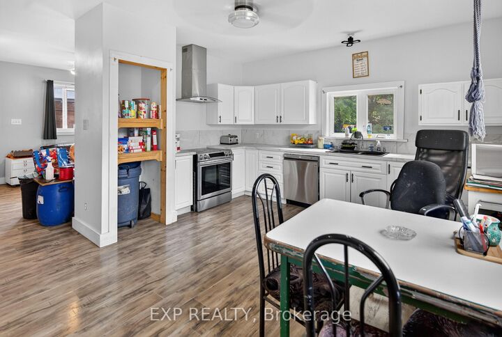 Property Photo:  150 Main Street N  ON K0C 1H0 