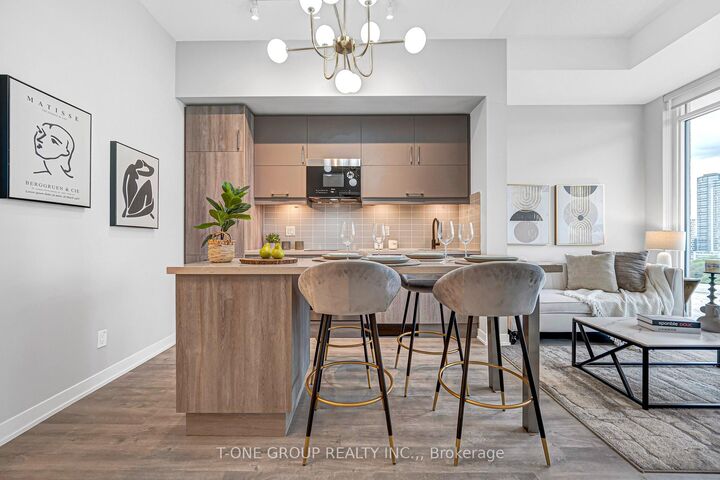Property Photo:  292 Verdale Crossing 1007  ON L6G 0H6 