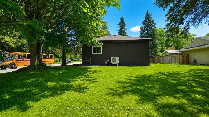 Property Photo:  142 Winston Boulevard  ON N3C 1L9 