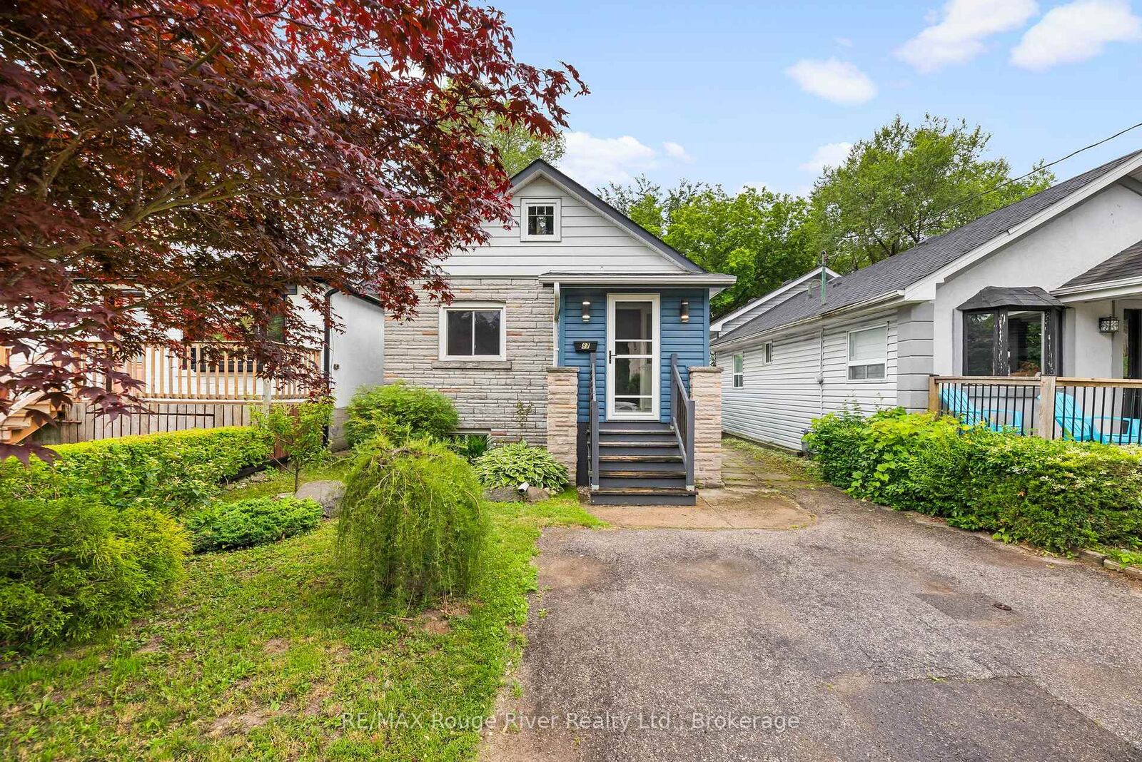 Property Photo: 87 Craiglee Drive ON M1N 2M6