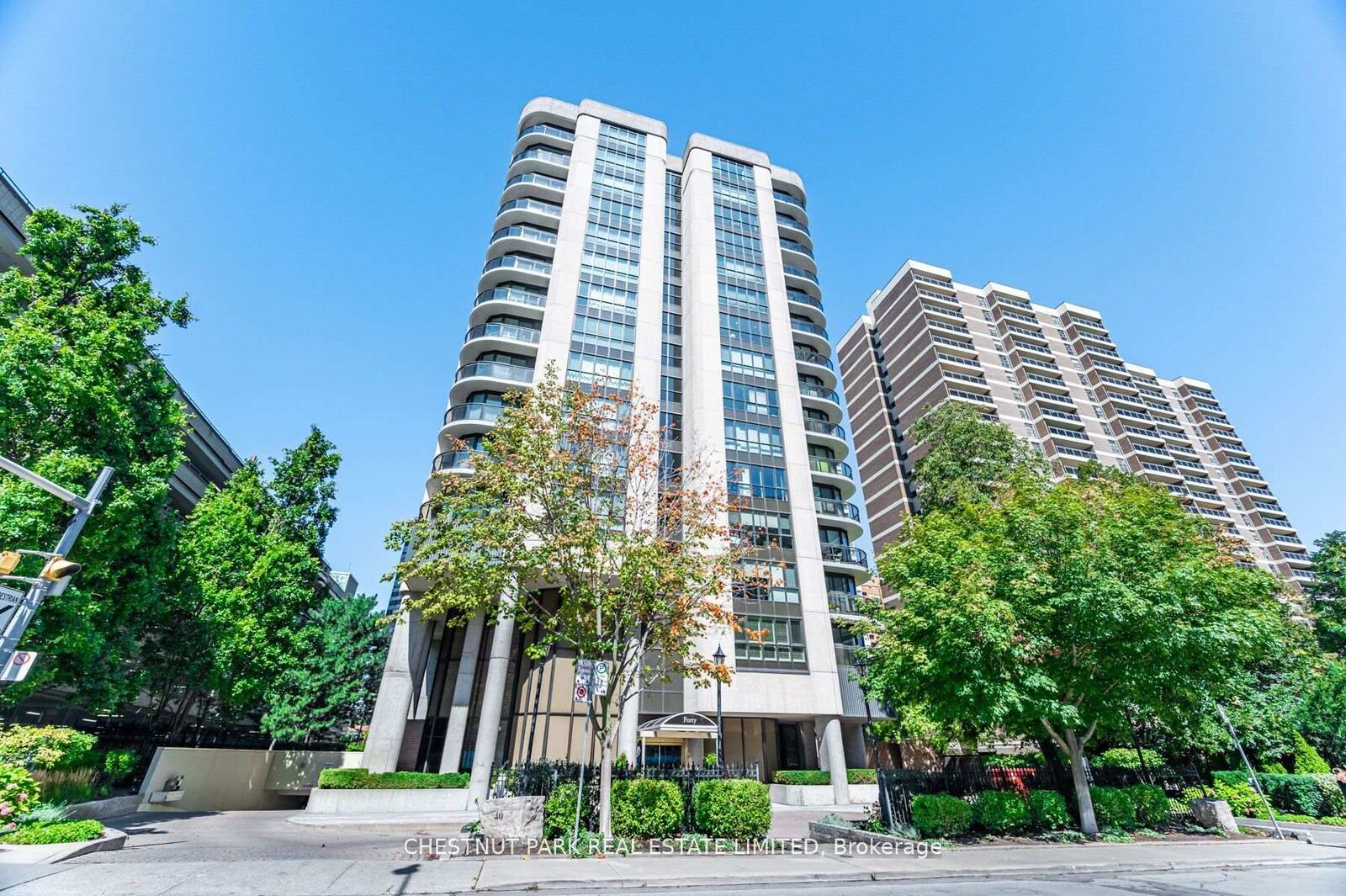 Property Photo:  40 Rosehill Avenue Phg  ON M4T 1G5 