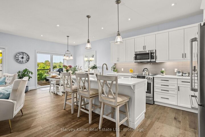 Property Photo: 5 Braeside Crescent ON P1H 0C5