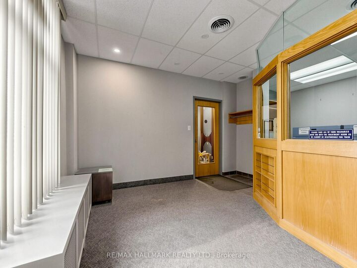 Property Photo: 458 Markham Street ON M6G 2L2