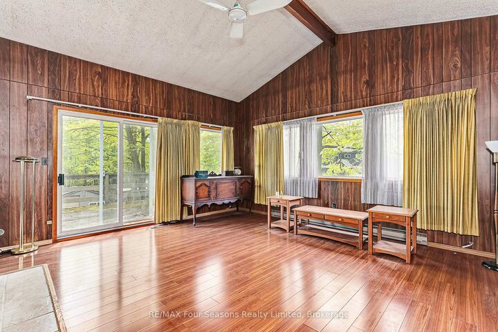 Property Photo:  828 Oxbow Park Drive  ON L9Z 2V1 