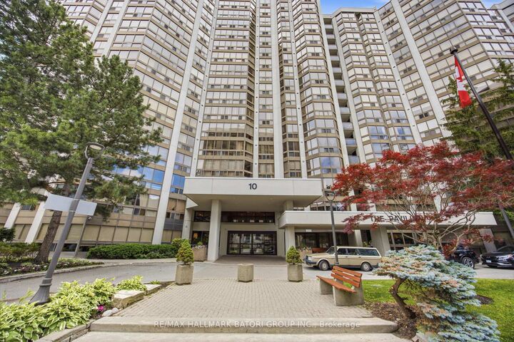 10 Kenneth Avenue 211 — photo 1