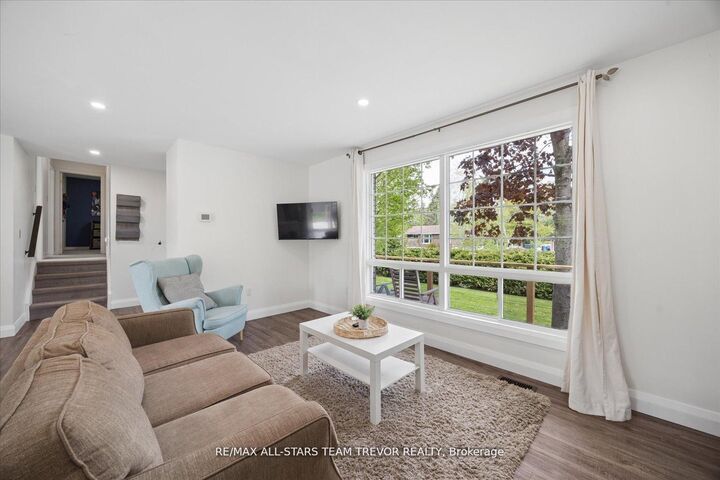 Property Photo:  11 Halmar Park Road  ON L0E 1N0 
