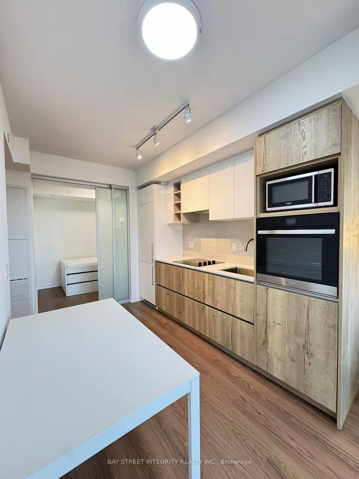 Property Photo: 319 Jarvis Street 3801 ON M5B 0C8