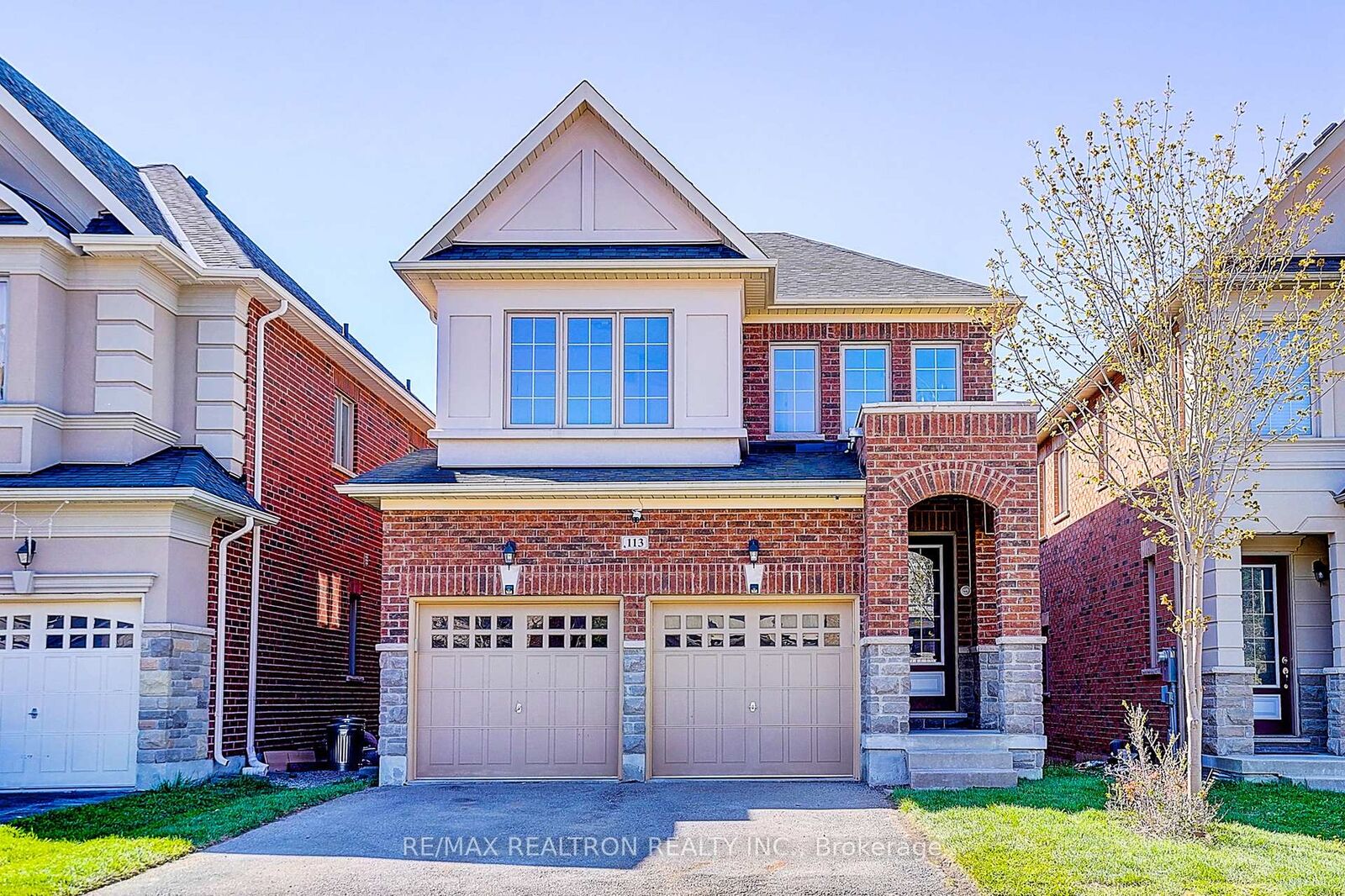 Property Photo: 113 Riding Mountain Drive ON L4E 0V1