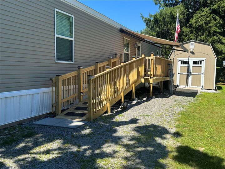 Property Photo: 13 Holly Hill Dr PA 15042