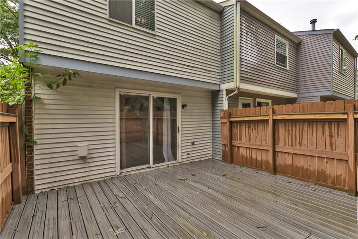 Property Photo:  531 Winesap Dr  PA 15017 