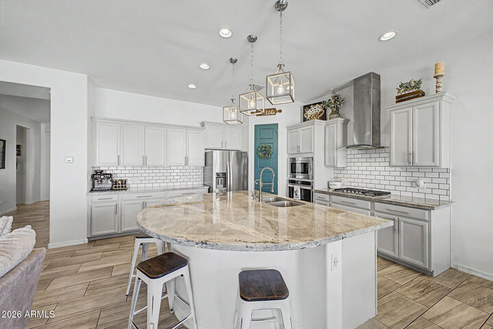 Property Photo: 7521 S Woodchute Drive AZ 85118