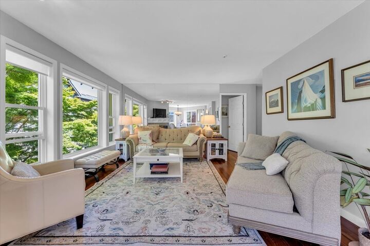 Photo de la propriété:  15555 16 Avenue 312  BC V4A 1R7 