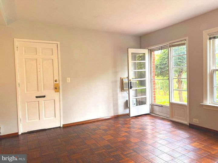 Property Photo:  3211 Ravensworth Place  VA 22302 