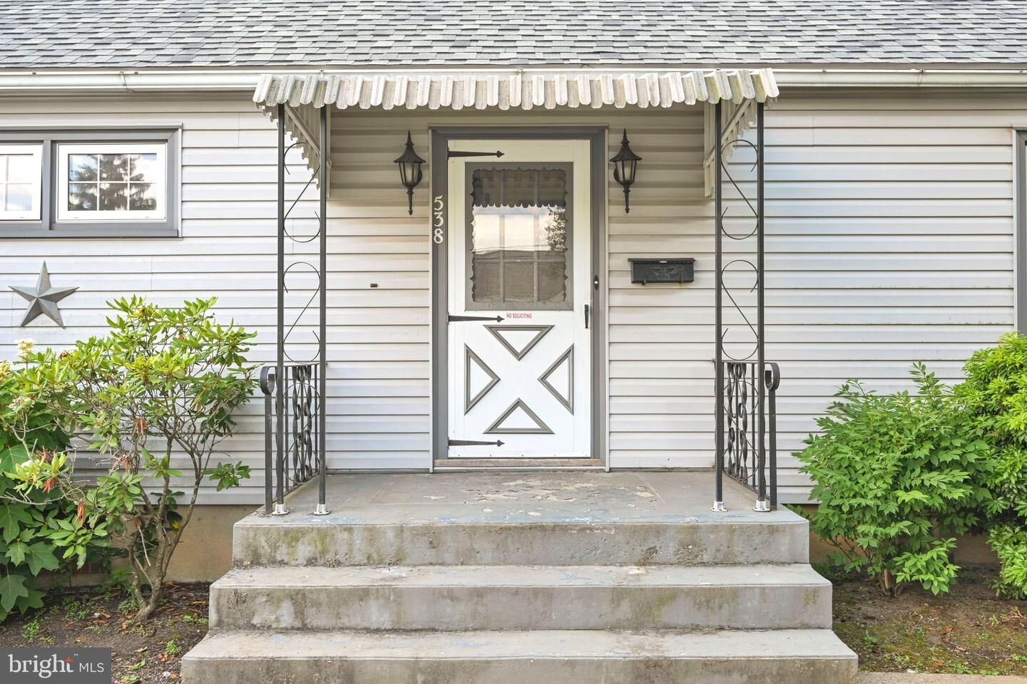 Property Photo: 538 W Walnut St L-0122 PA 17042