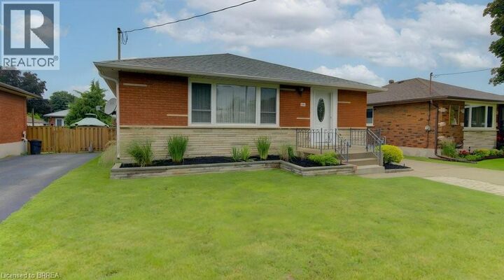 Property Photo:  101 Seventh Avenue  ON N3S 1B7 