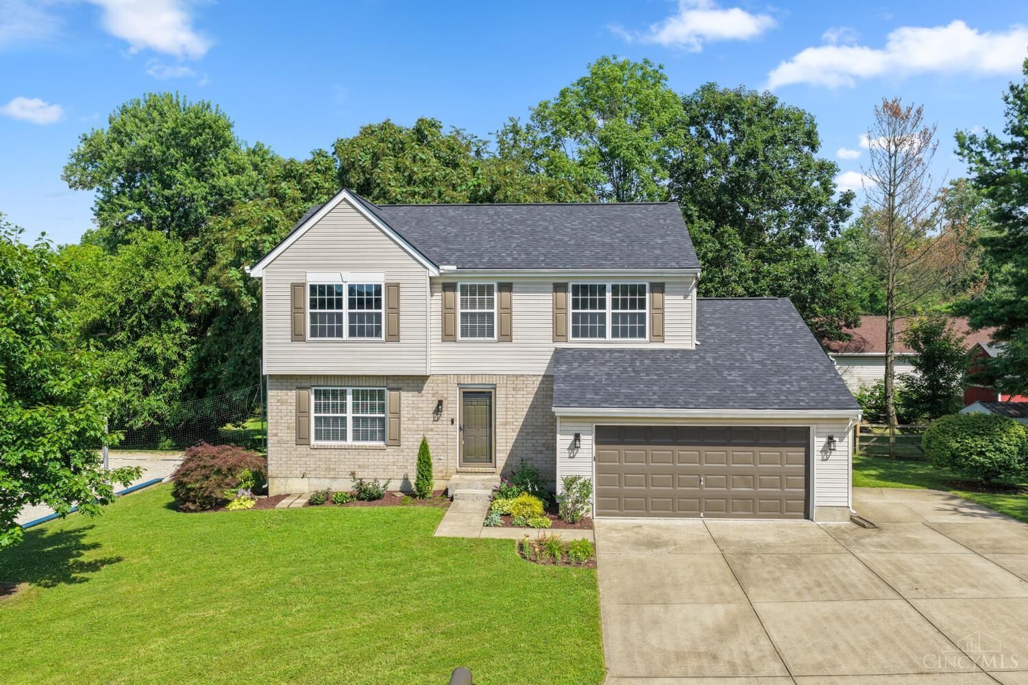 Property Photo:  8042 Laurelwood Drive  OH 45039 