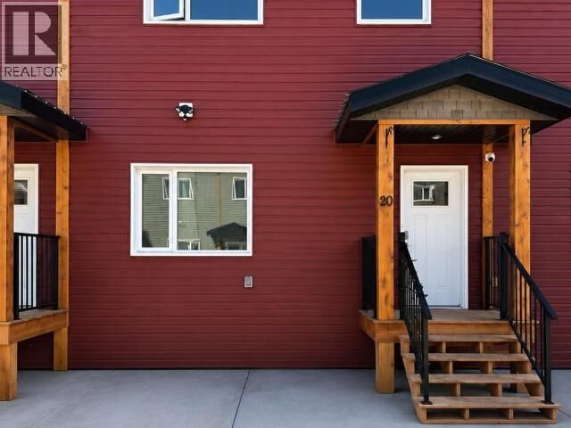 20-30 Goddard Way — photo 1
