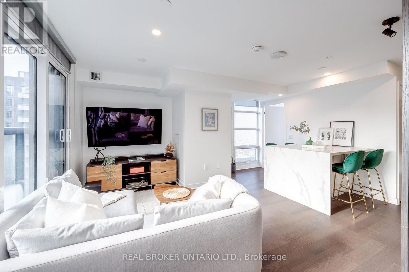 Property Photo:  501 Adelaide Street West 1308  ON M5V 0R3 