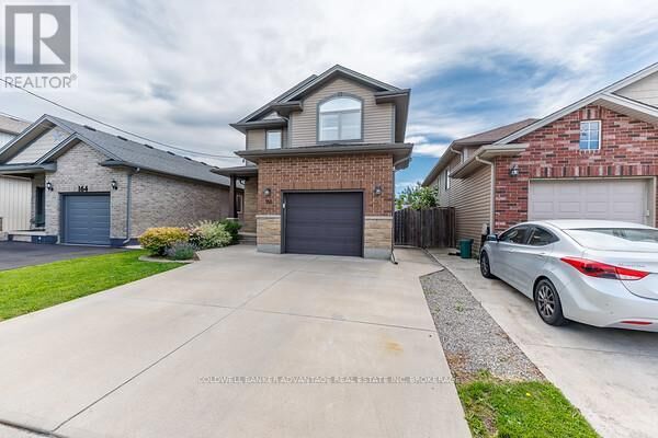 Property Photo:  166 Wallace Avenue South  ON L3B 1R5 