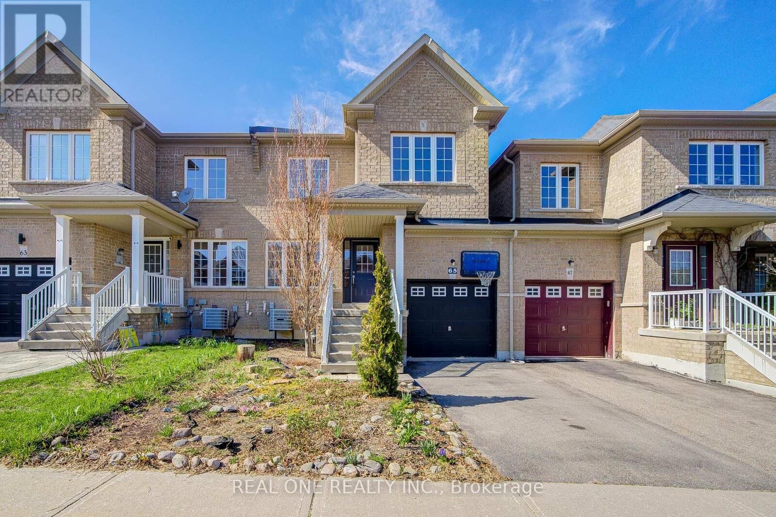 Property Photo:  65 Westcliffe Crescent  ON L4E 0S5 