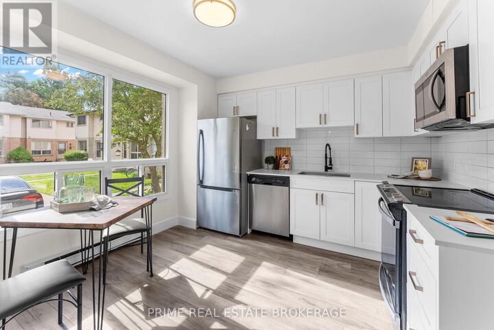 Property Photo:  678 Upper Queen Street 51  ON N6C 5L2 
