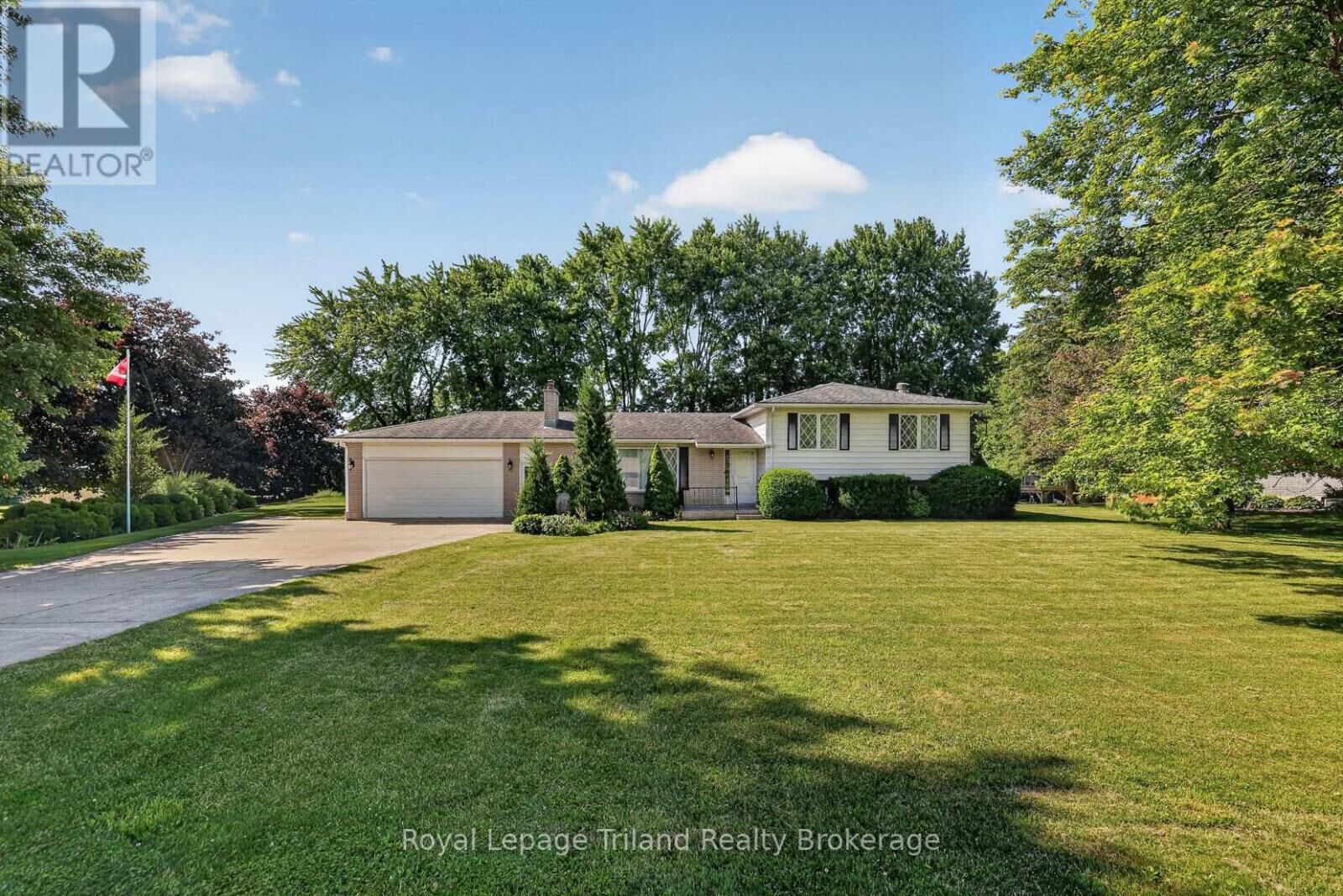 Property Photo:  9 Commissioner Street West  ON N0J 1J0 