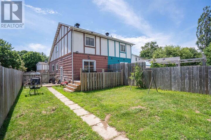 Property Photo: 38 Cambridge Pl ON P6A 6E9