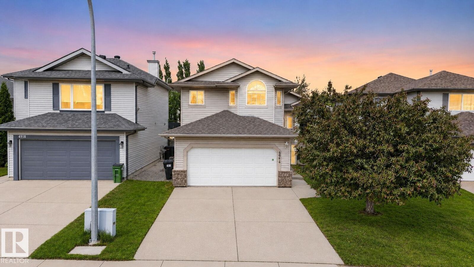Property Photo:  4914 152A Avenue NW  AB T5Y 3C1 